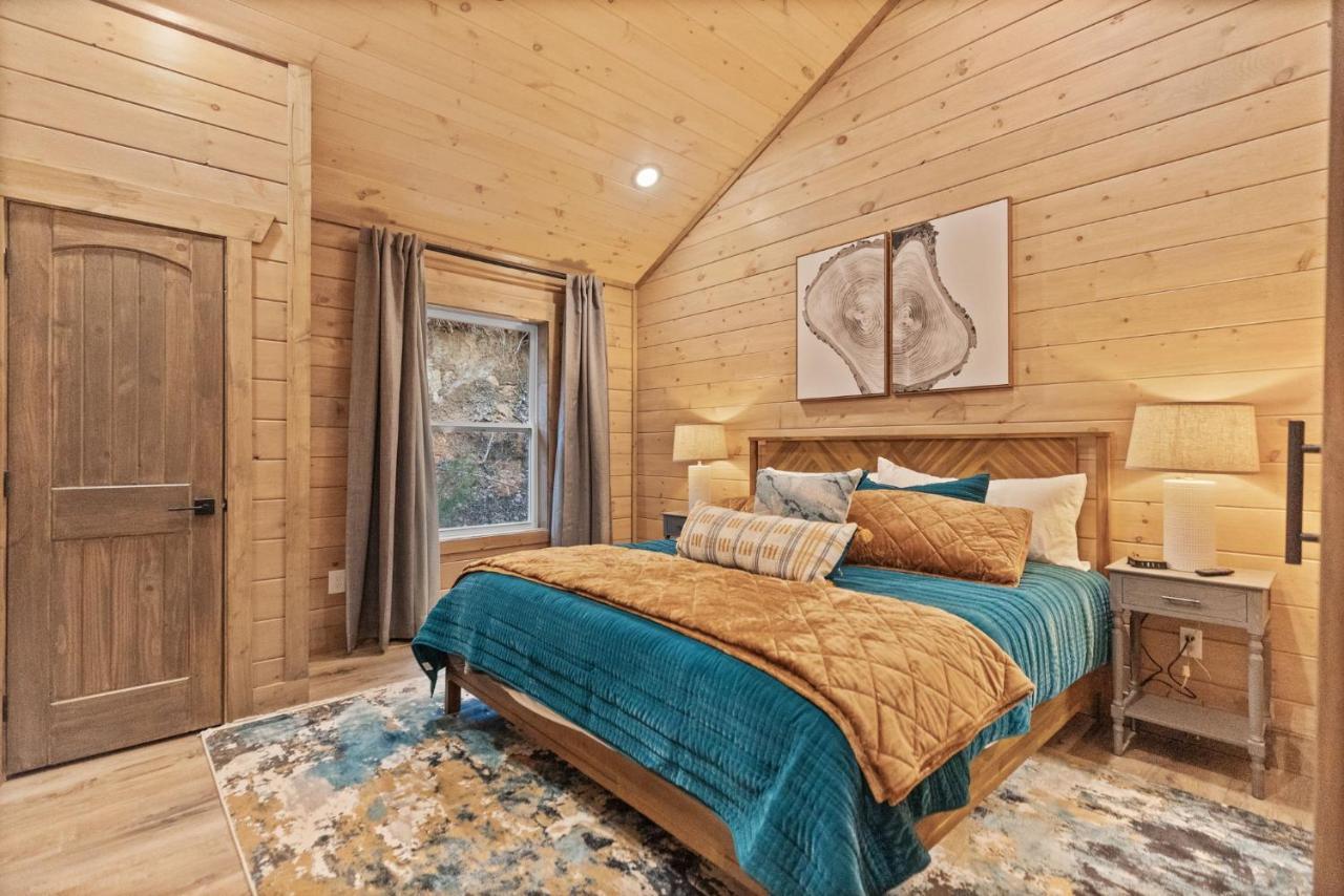 Villa Mins To Gburg Sleeps 8 Hot Tub Arcade Area Pool Gatlinburg Exterior foto