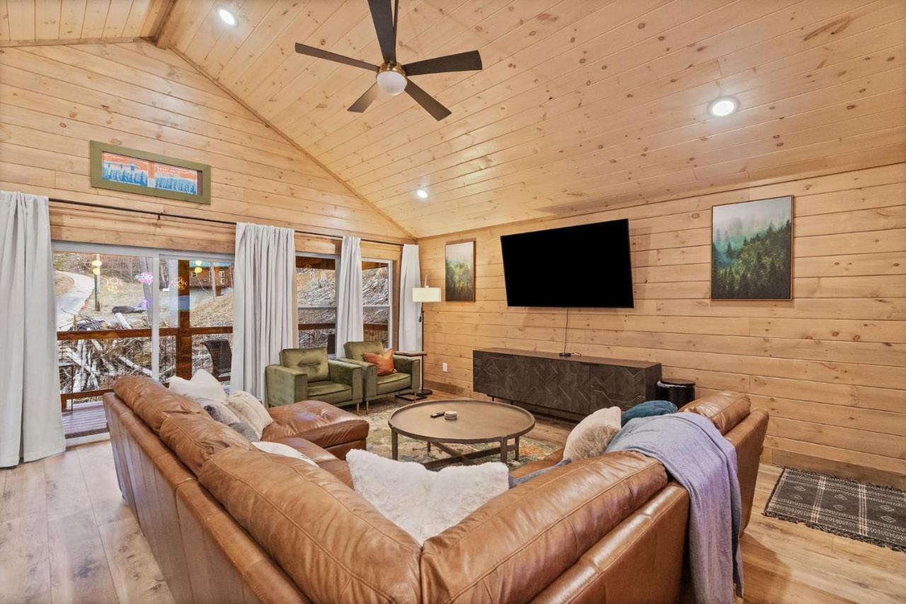 Villa Mins To Gburg Sleeps 8 Hot Tub Arcade Area Pool Gatlinburg Exterior foto