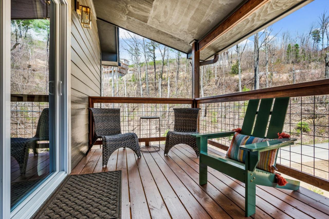 Villa Mins To Gburg Sleeps 8 Hot Tub Arcade Area Pool Gatlinburg Exterior foto