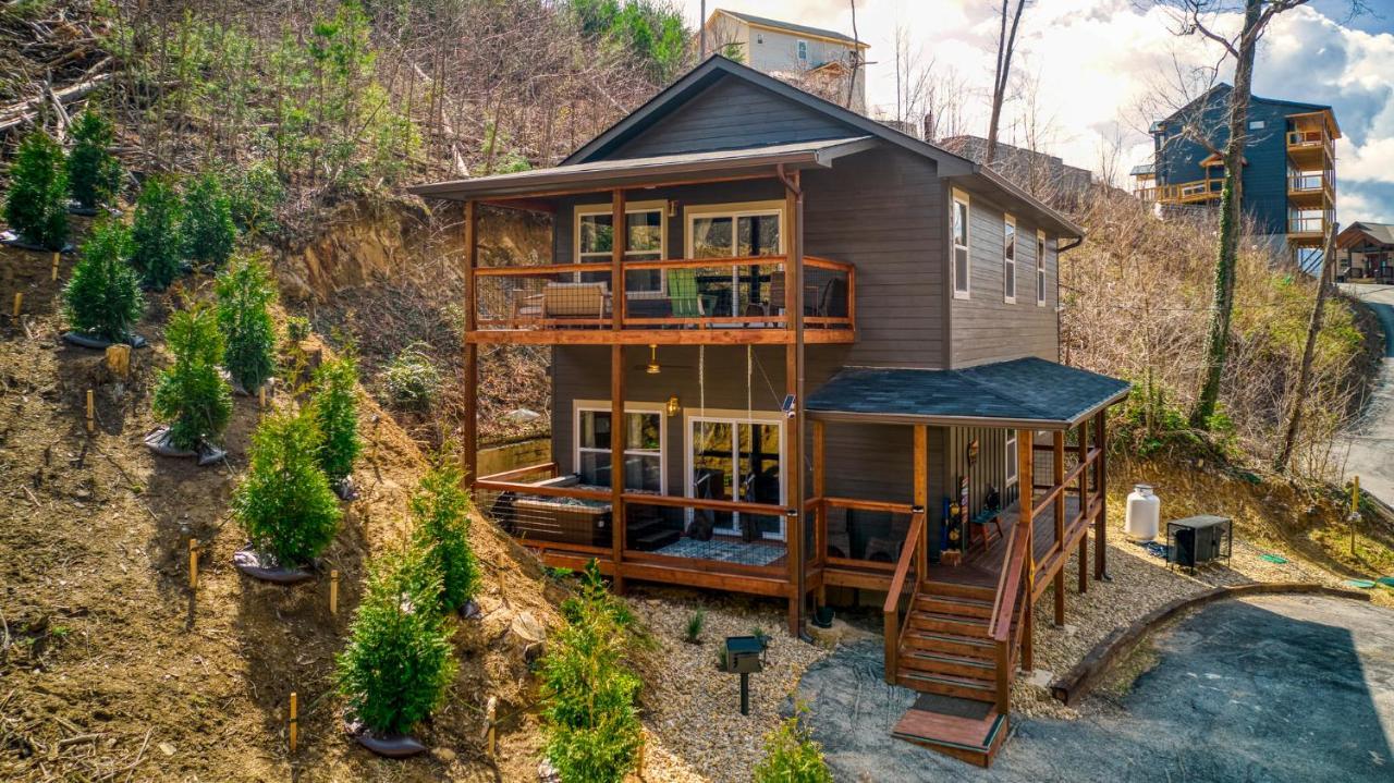 Villa Mins To Gburg Sleeps 8 Hot Tub Arcade Area Pool Gatlinburg Exterior foto