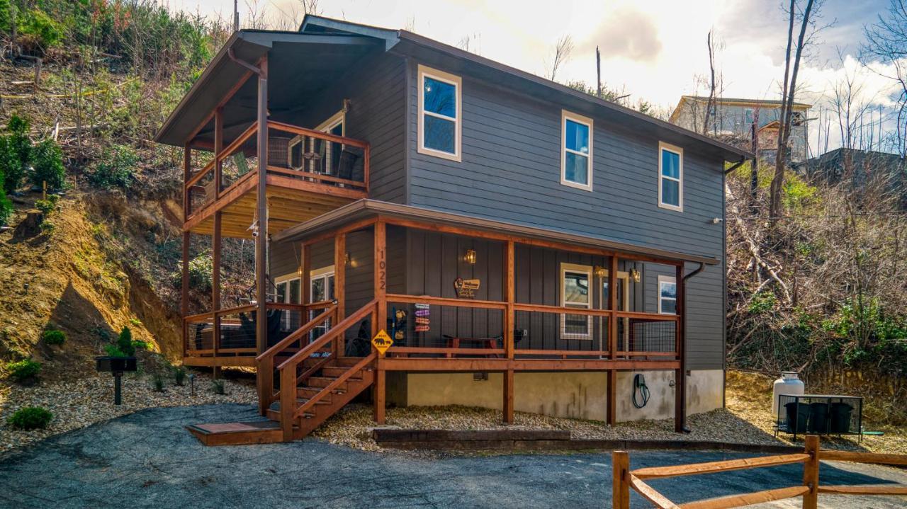Villa Mins To Gburg Sleeps 8 Hot Tub Arcade Area Pool Gatlinburg Exterior foto