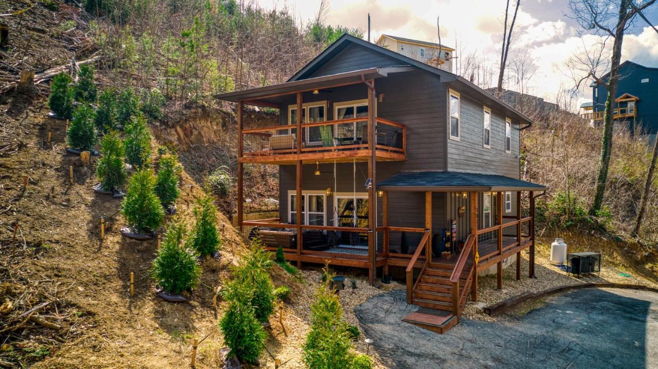 Villa Mins To Gburg Sleeps 8 Hot Tub Arcade Area Pool Gatlinburg Exterior foto